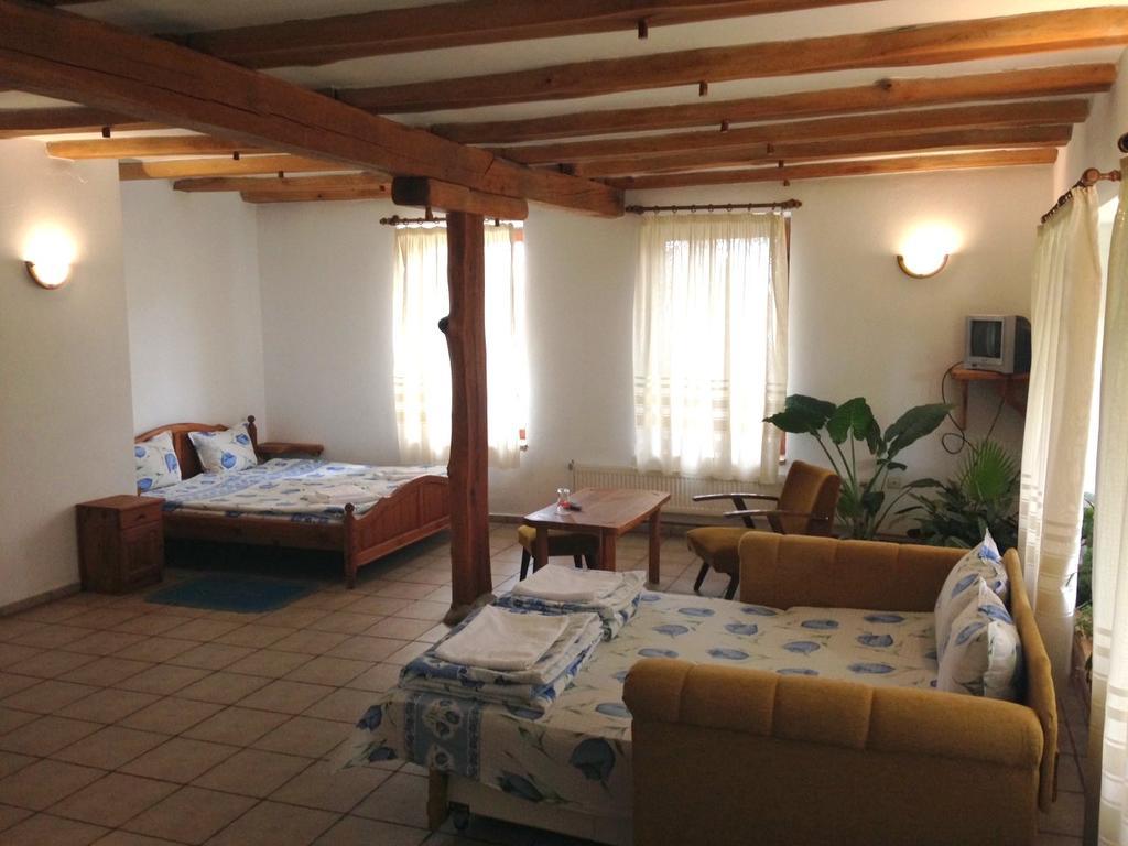 Hotel Pri Chakara Arbanasi Exteriör bild