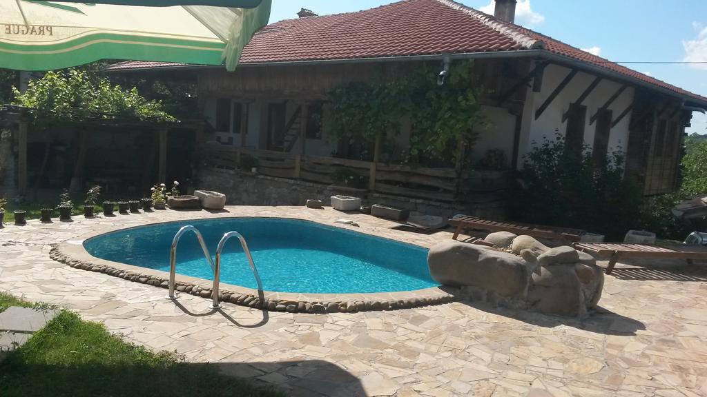 Hotel Pri Chakara Arbanasi Exteriör bild