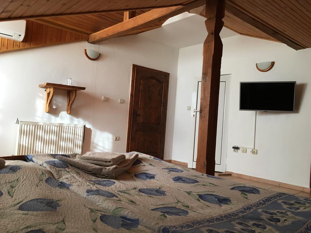 Hotel Pri Chakara Arbanasi Exteriör bild