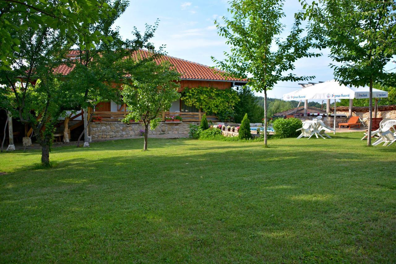 Hotel Pri Chakara Arbanasi Exteriör bild