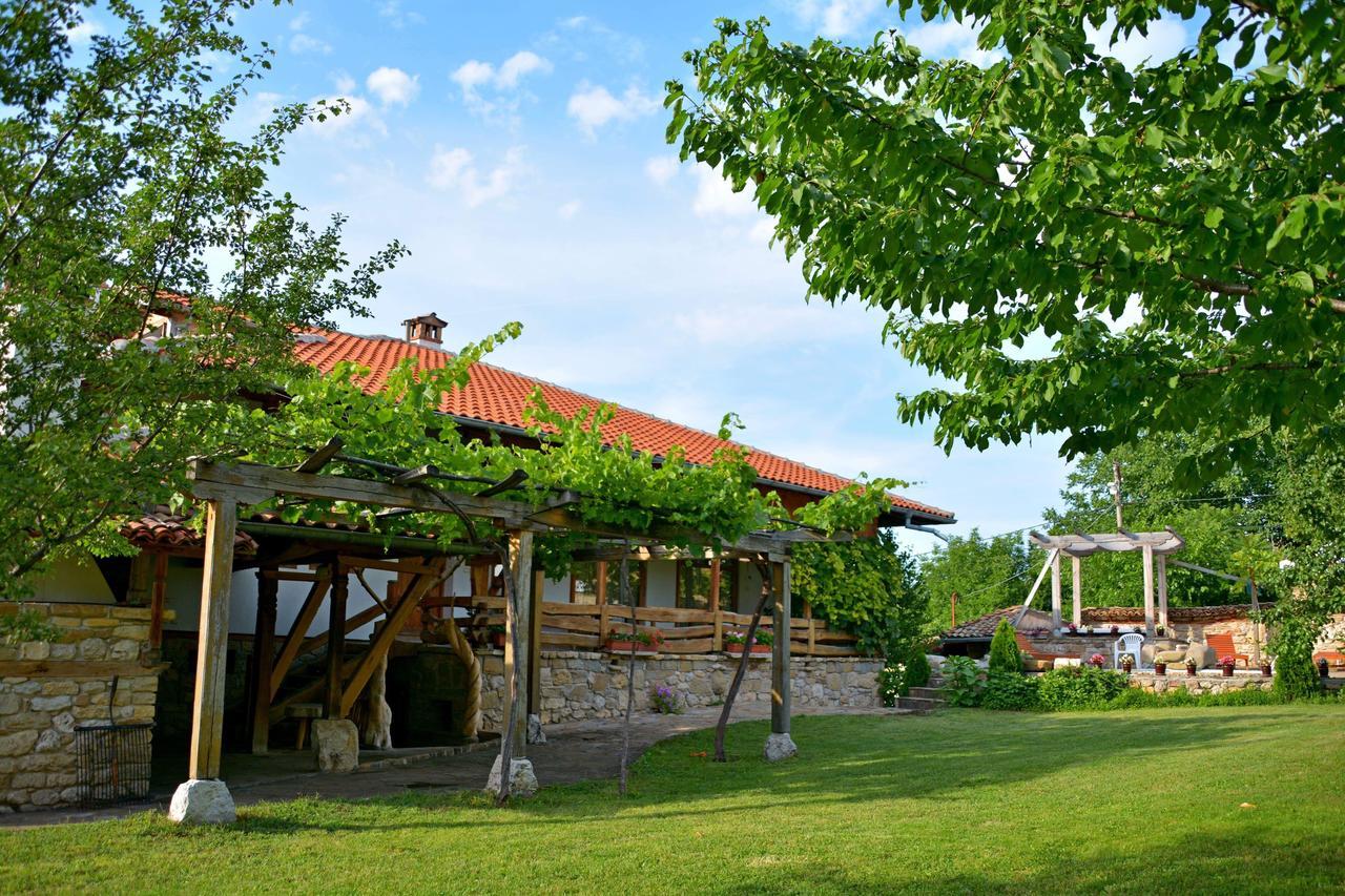 Hotel Pri Chakara Arbanasi Exteriör bild