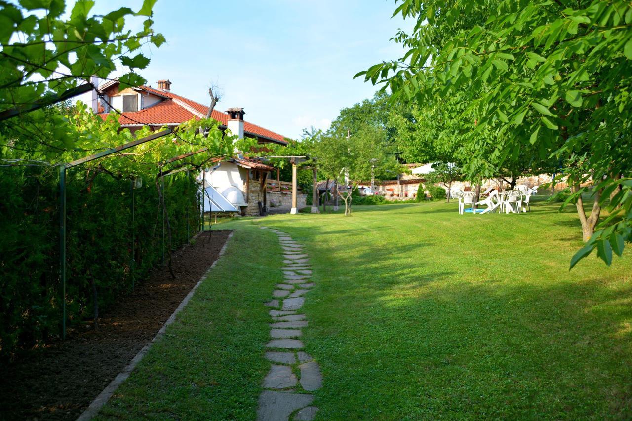 Hotel Pri Chakara Arbanasi Exteriör bild