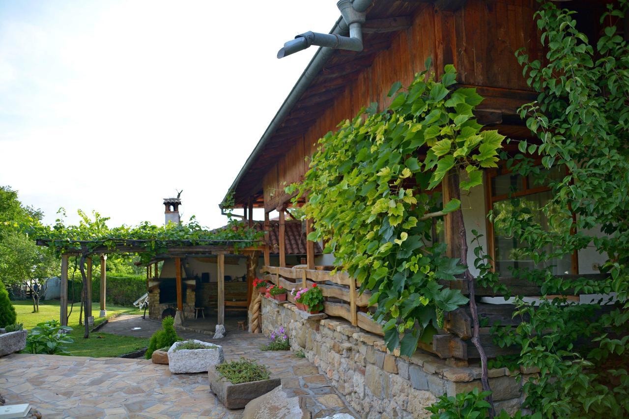 Hotel Pri Chakara Arbanasi Exteriör bild